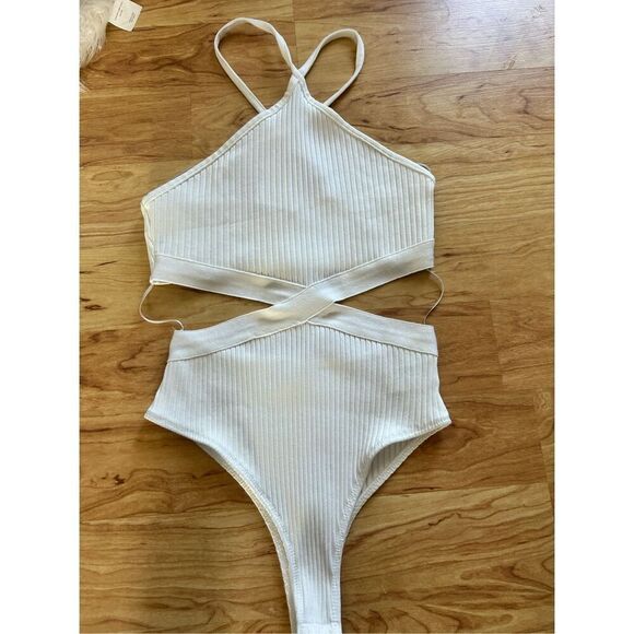 Zara NWT White Ribbed Bodysuit Cutout One Piece Thong Halter Top sz M y2k - Picture 1 of 6